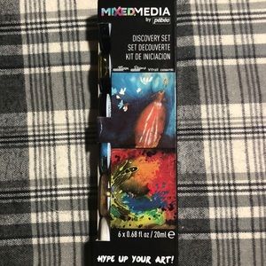 Mixed media Discovery set.